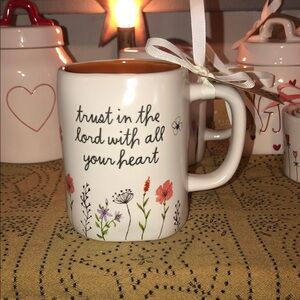 Rae Dunn TRUST IN THE LORD WITH ALL YOUR HEART Mug with Flowers at Base
